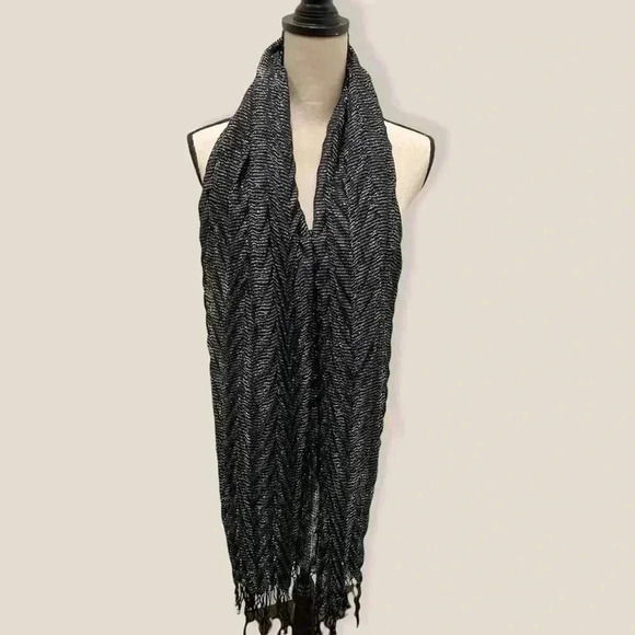 Scarf - Picture 1 of 5